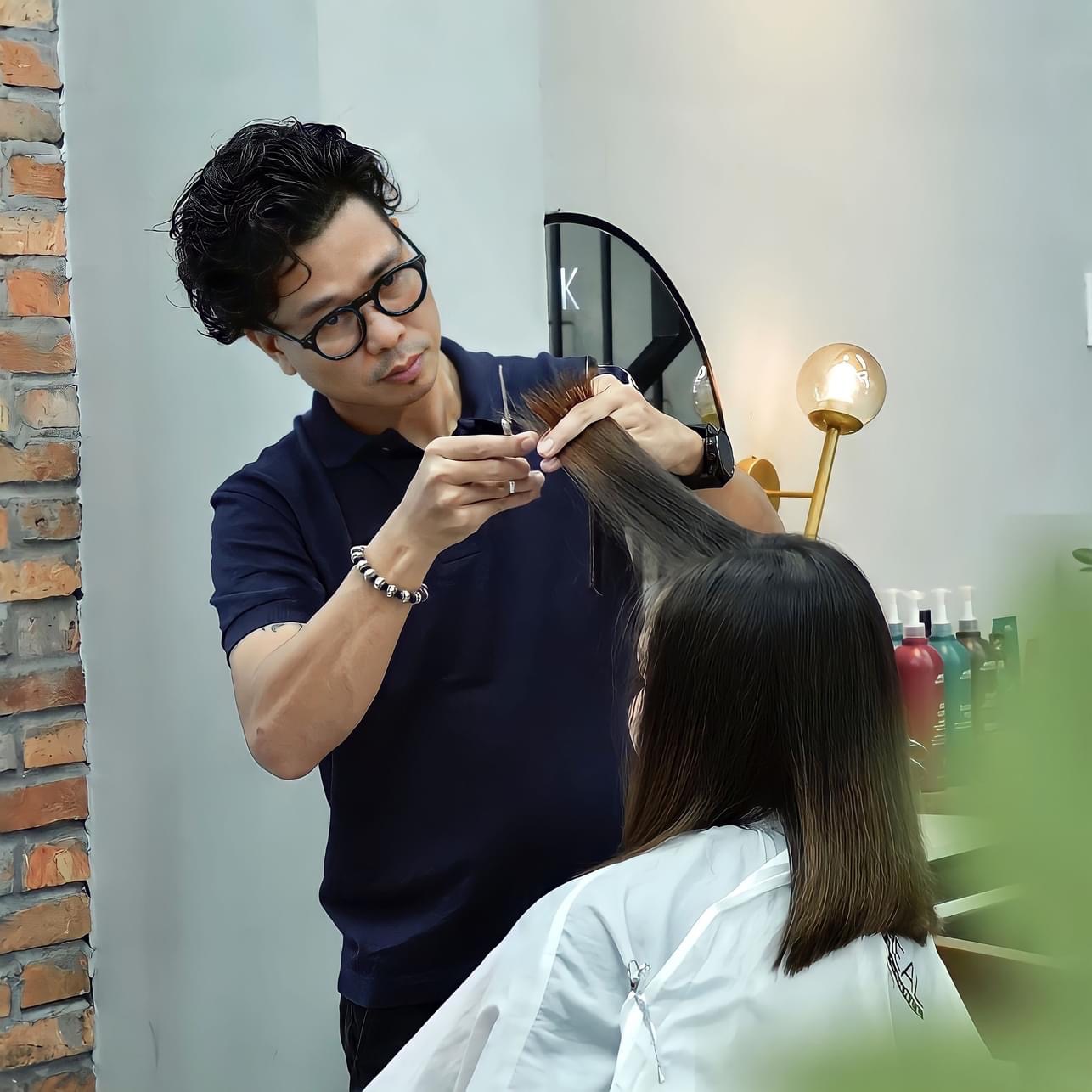 Salon Tóc Uy Tín Quận 1, Quận 3 – Vì Sao Salon Lê Hiếu Được Nhiều Khách Hàng Tin Chọn